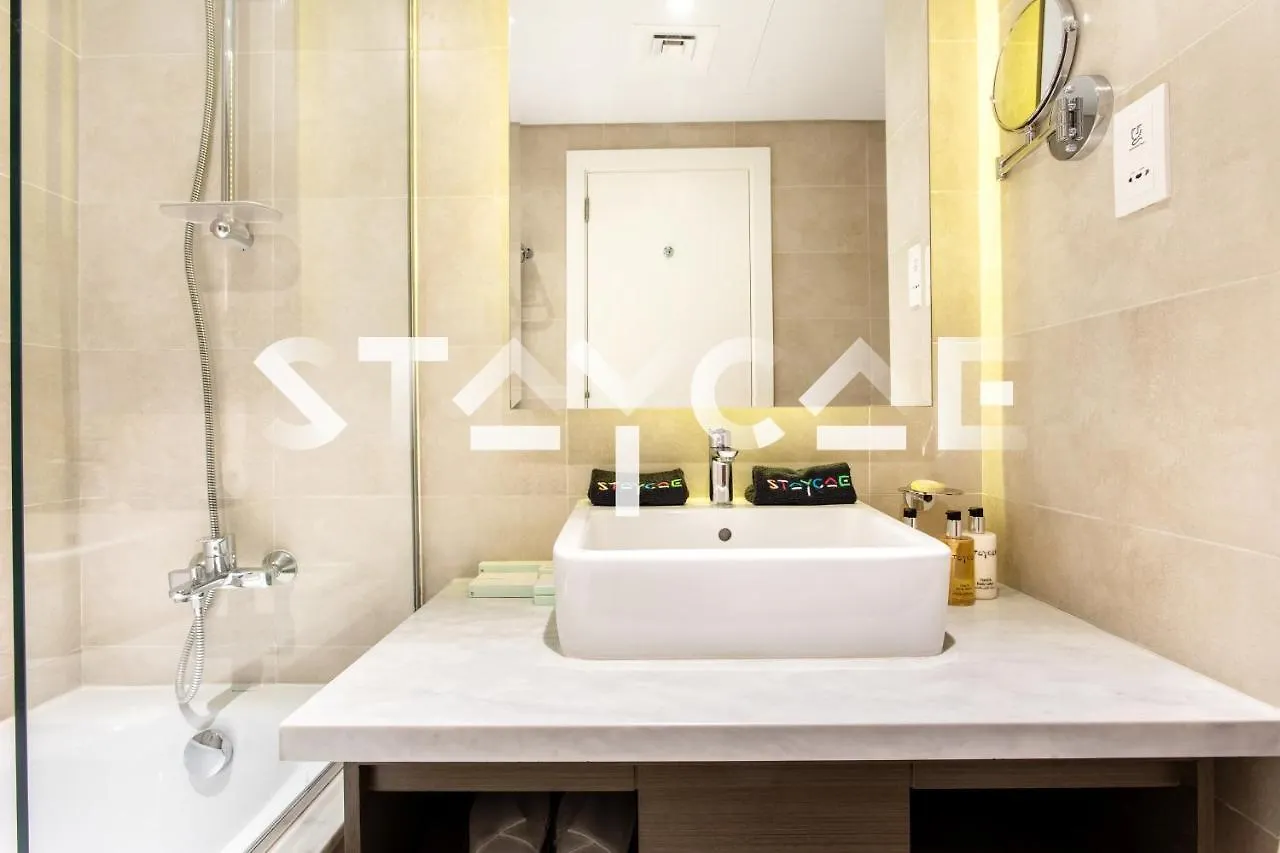 Staycae Holiday Homes - Prive 두바이 0*,  아랍에미리트